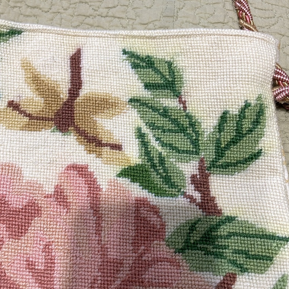 antique crewel work floral fringe bag - Picture 9 of 11